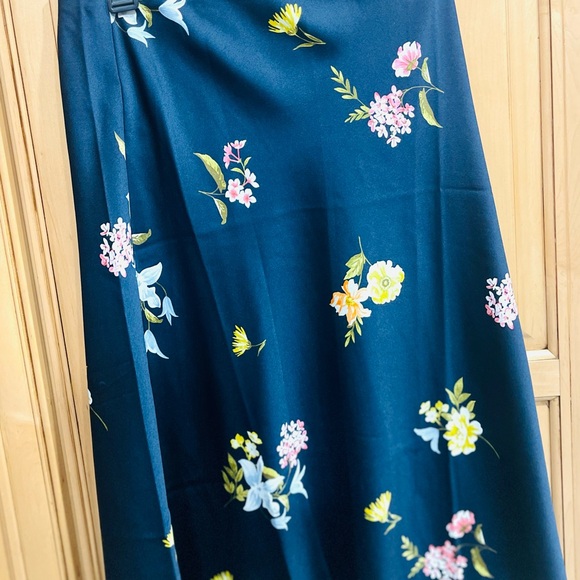 LOFT BUNDLE - NWT -SMALL - Picture 13 of 15